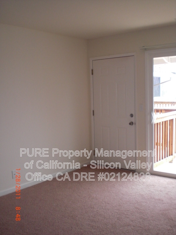 Photo - 122 Towne Terrace