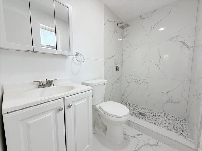 Photo - 1850 Rodman St Unit 4