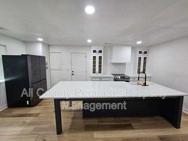 Photo - 2107 Pinehurst Dr