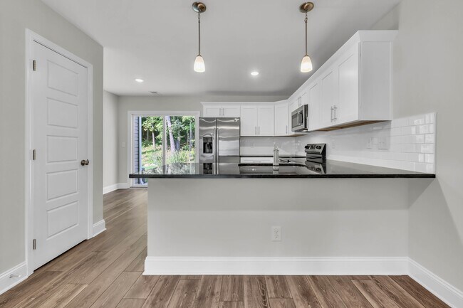 Photo - 235 W Point Dr