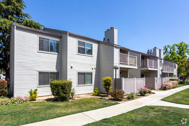 Lakeside Apartments