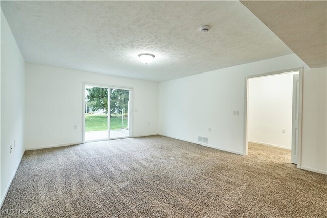 Photo - 1747 Blase Nemeth Rd