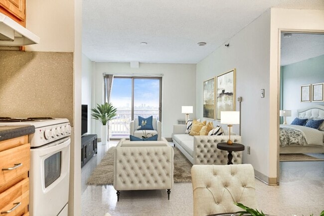 Photo - 195 Pleasant St