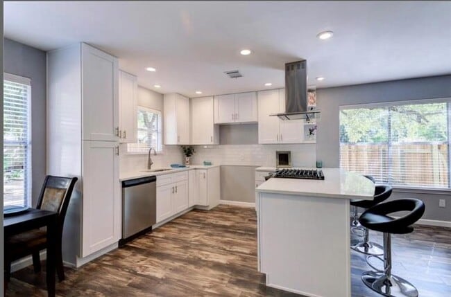Photo - 1710 Palmetto Dr