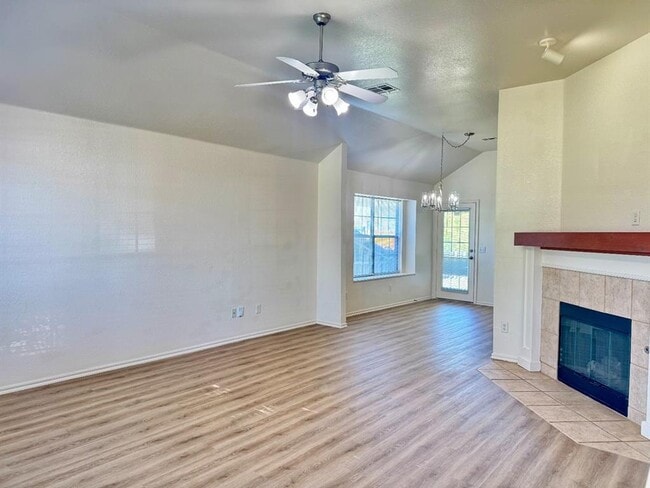 Photo - 17609 Gold Dr