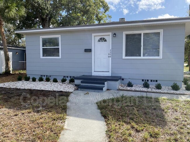 Building Photo - 4948 5th Ave S