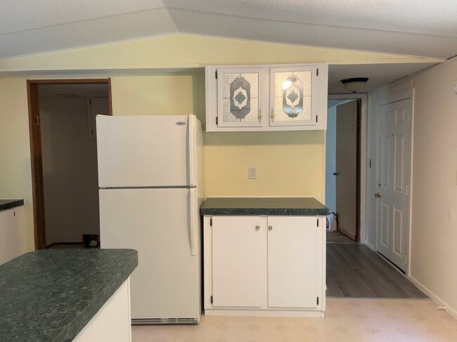 Photo - 3020 Aplin Road