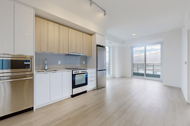 Photo - 9751 Markham Rd