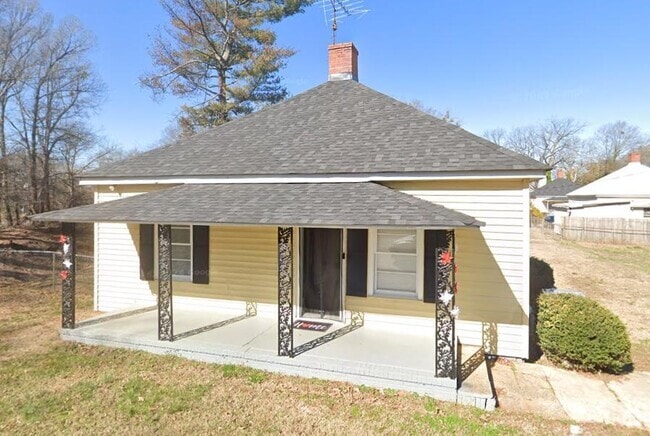 Building Photo - 390 Farley St Rental
