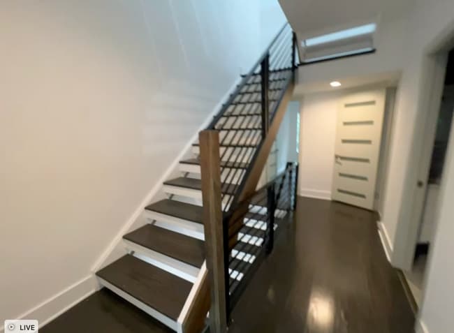 Photo - Edgy 3 Bedroom 2 Bathroom Stunning House