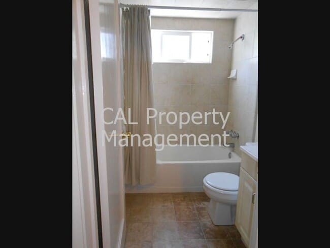 Photo - HAM-1214 -1216 CLAREMONT ST. Unidad 1214 Claremont Street