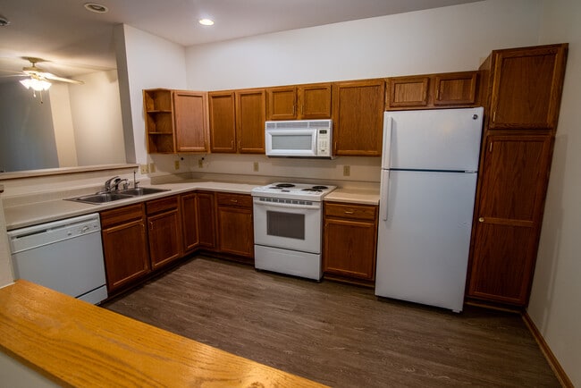 Hillside Woods Senior Apartments I & II