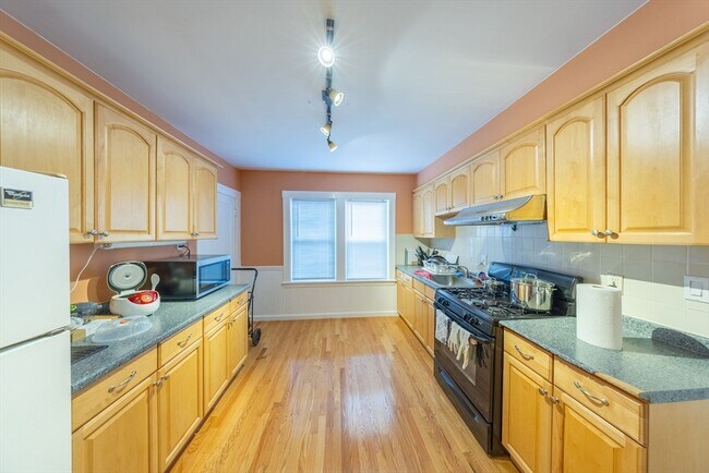 Building Photo - 99 Glenville Ave Unit 3 Rental