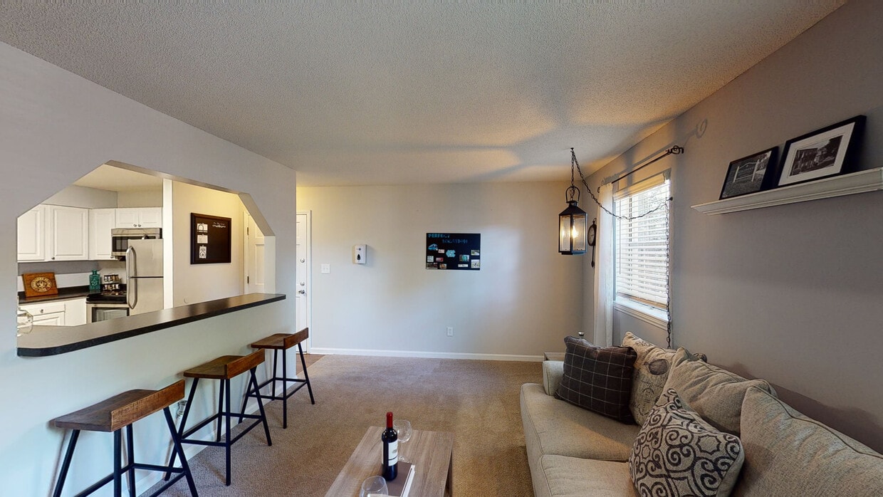 Photo - Kingswood - Students save up to 10%! Apartments