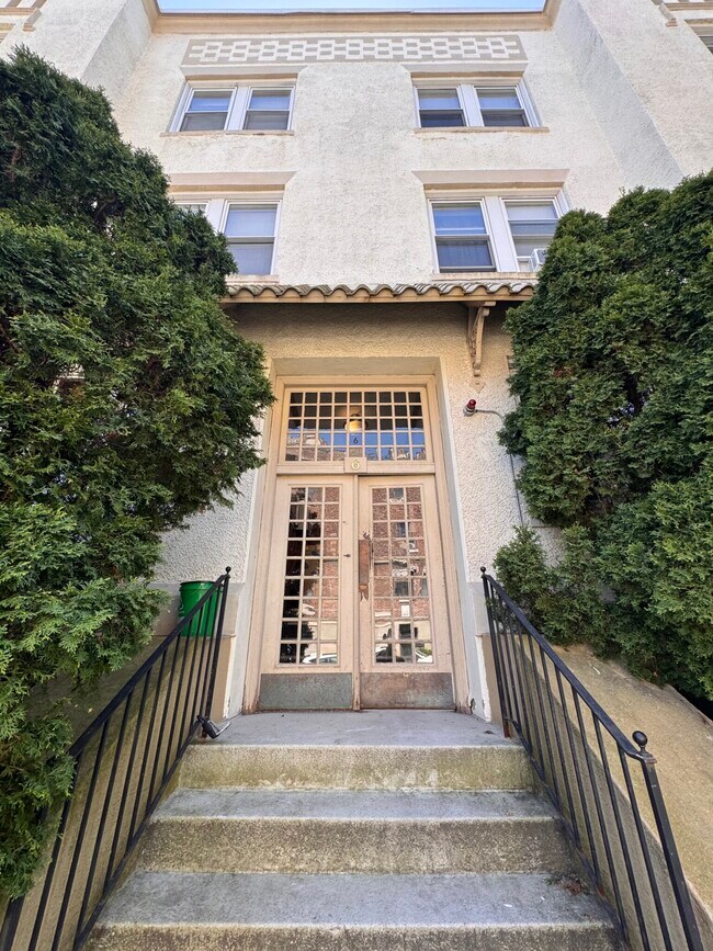 Photo - 6 Radcliffe Rd Unit 1