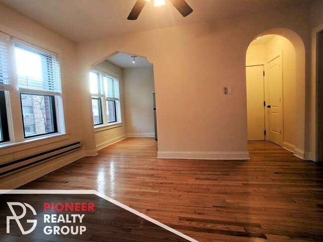 Building Photo - 612 W Patterson Ave Unit 301