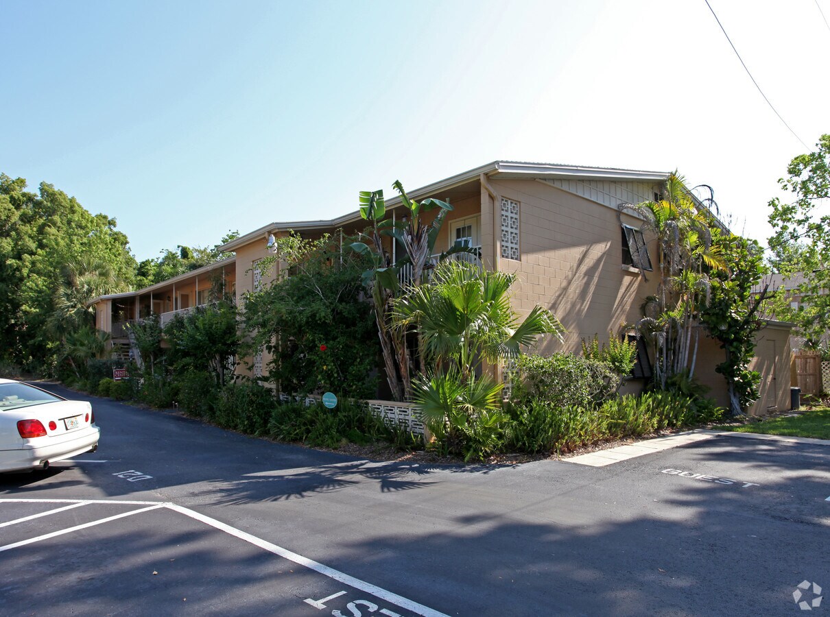 Adair Lake Villas - Adair Lake Villas