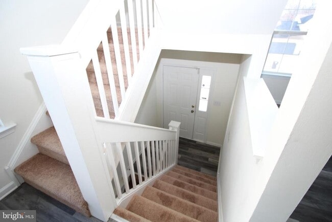 Photo - 228 Trafalgar Dr