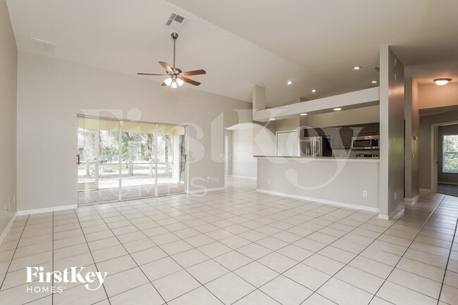 Photo - 2915 12th St W