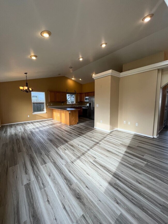 Photo - 3-Bedroom 2-Bathroom home in West Eugene