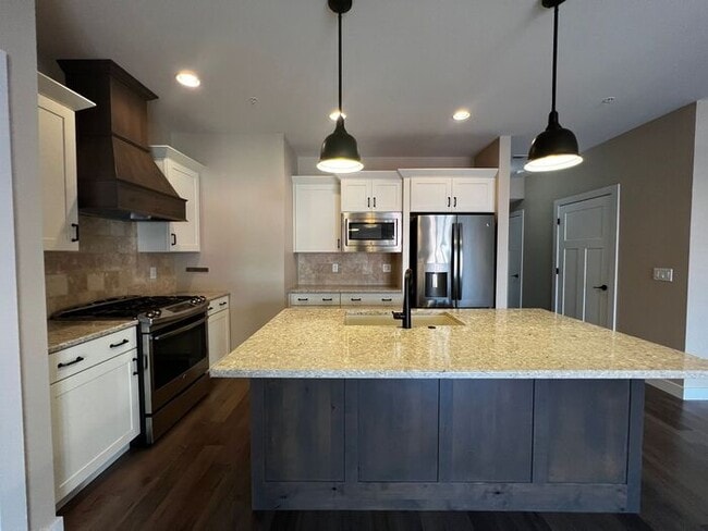 Photo - $2,350 | 2 Bedroom, 2.5 Bathroom Luxury Co...