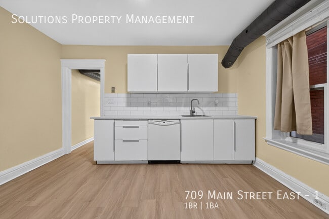 Photo - Spacious and Bright 1 Bedroom Apartment Unité 1