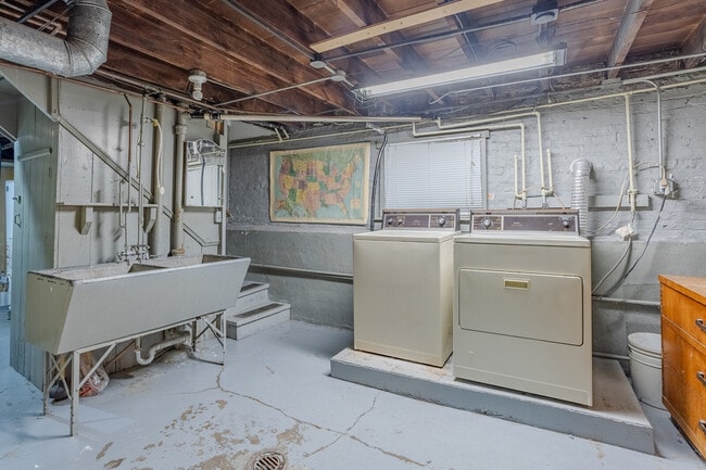 Laundry Room - 5250 N Lieb Ave Unit 1