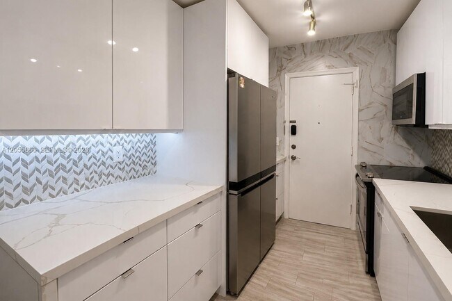 Photo - 2260 NE 67th St Unit 1705