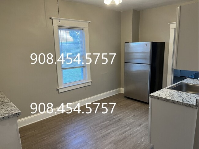 Photo - 720 Sigsbee Ave