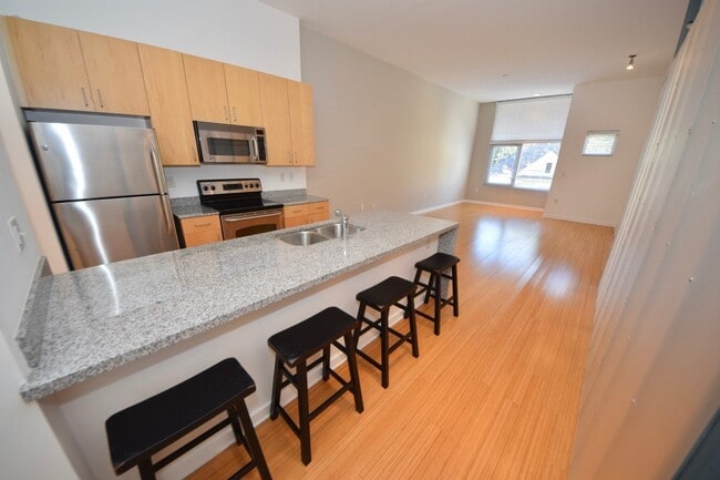 Photo - 1 bed, 1 bath condo in Cooper Young