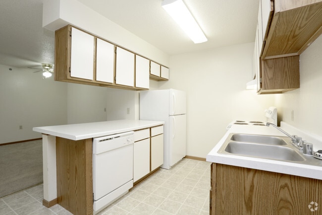 3 dormitorios - Cocina - Fox Valley Meadows Apartments
