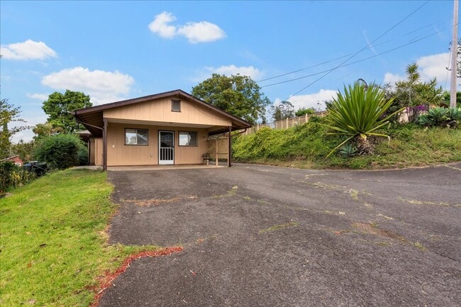 Photo - 515 Lower Kimo Dr