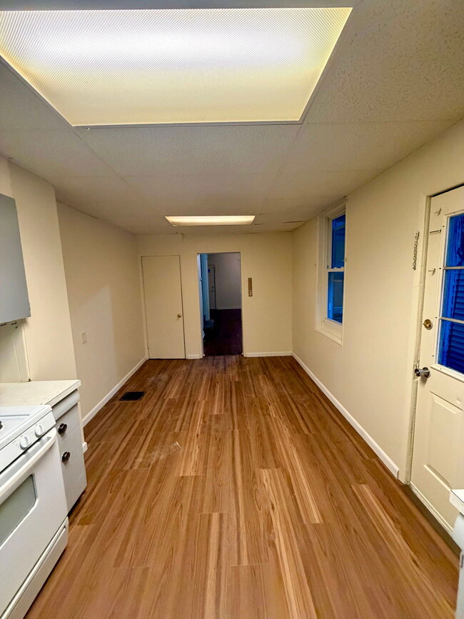 Photo - 631 E Madison St