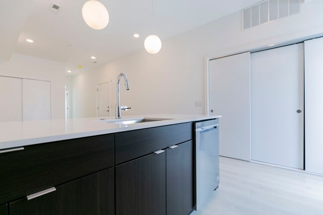 Photo - 1242 Lecount St Unit B
