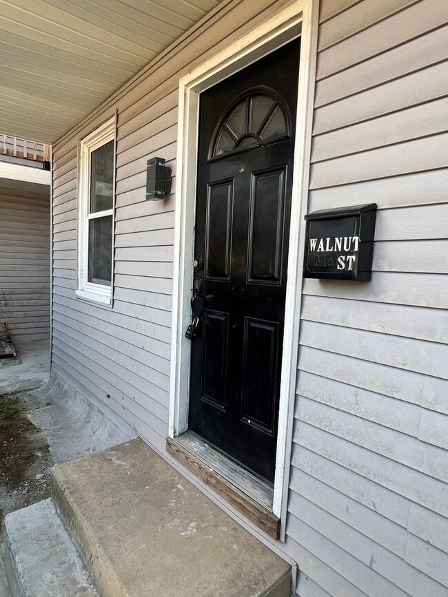 Photo - 219 Walnut St Unit Rear