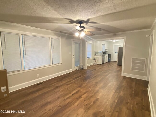 Photo - 2816 Jefferson Dr
