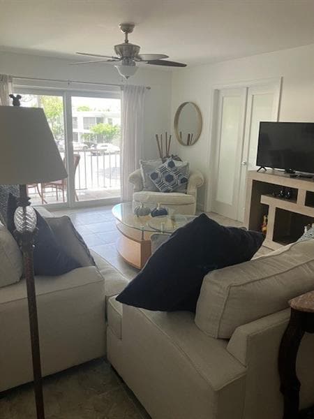 Building Photo - 6329 Bay Club Dr Unit 3