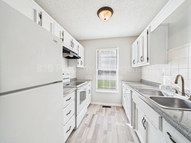Photo - 7941 NW 79th Pl
