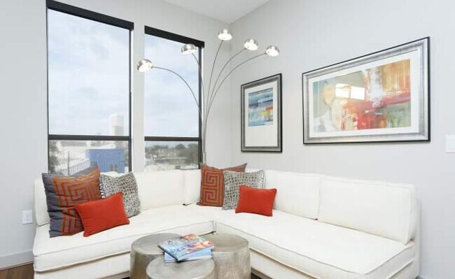 Building Photo - 1 bedroom in Houston TX 77019 Unit 1292 Rental