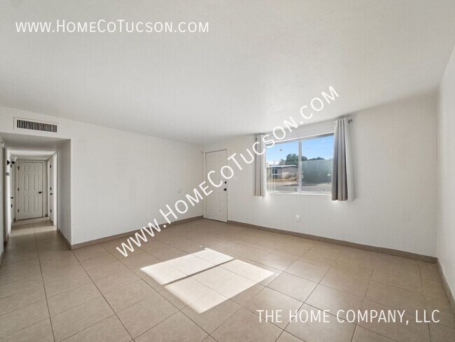 Photo - 310 2nd St