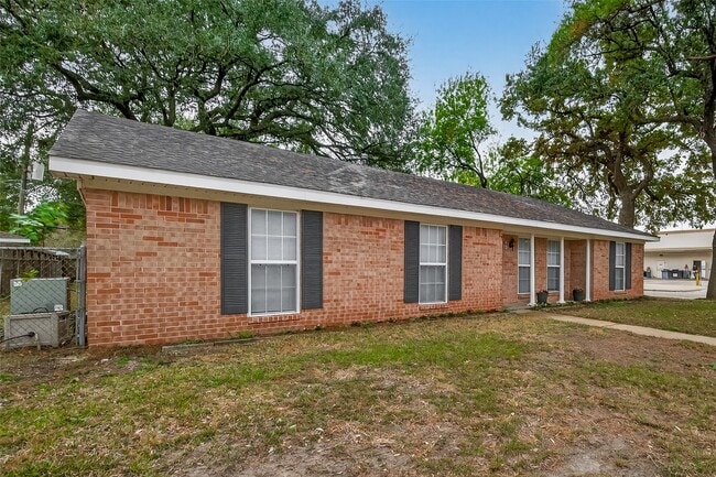 Photo - 5615 Beechnut St