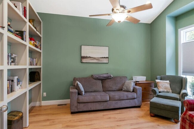 Photo - 140 Crane Ln Unit ID1051669P