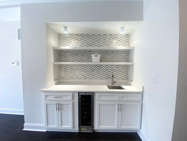 Photo - 2 br, 2.5 bath House - 2040 E. PRESTON STREET