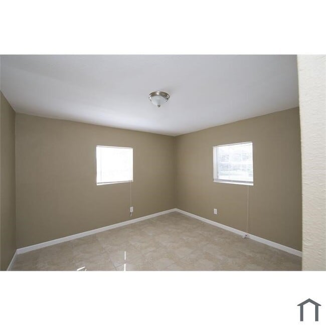 Photo - 1500 Oleander Dr