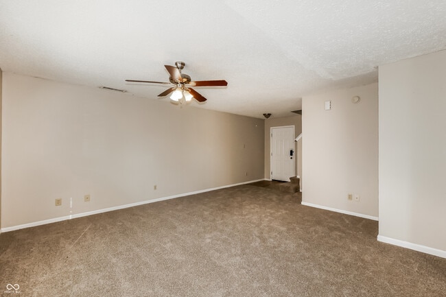 Photo - 3146 Earlswood Ln