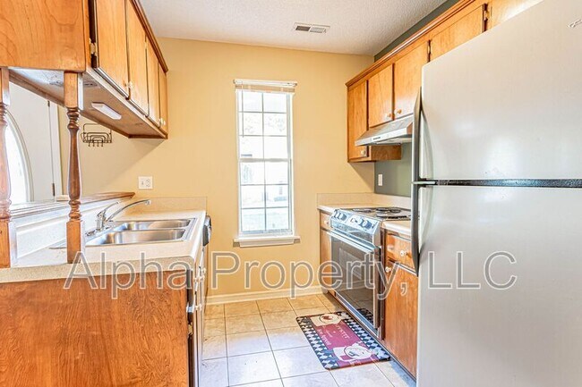 Photo - 114 Creekpoint Dr