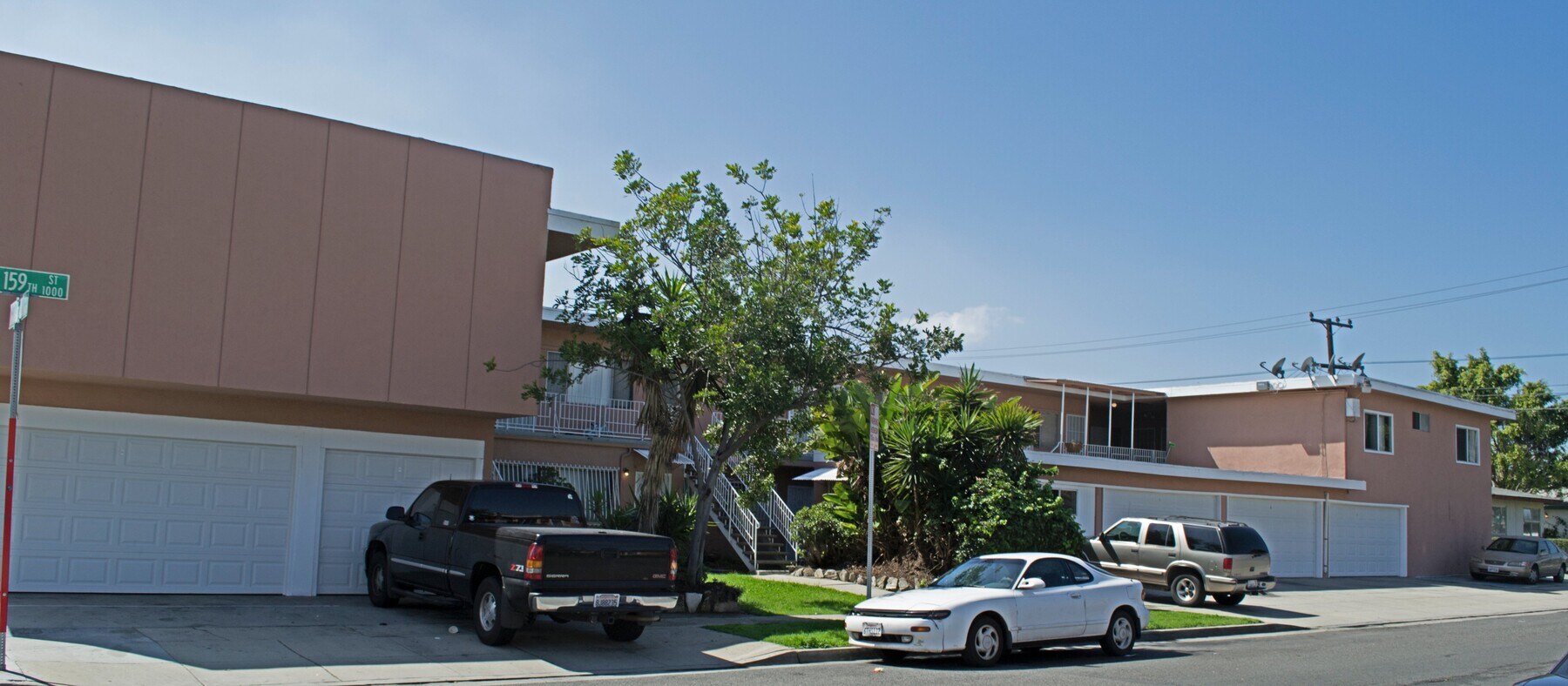 Photo - 159th St Apts