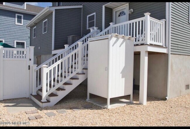 7 Princeton Ave