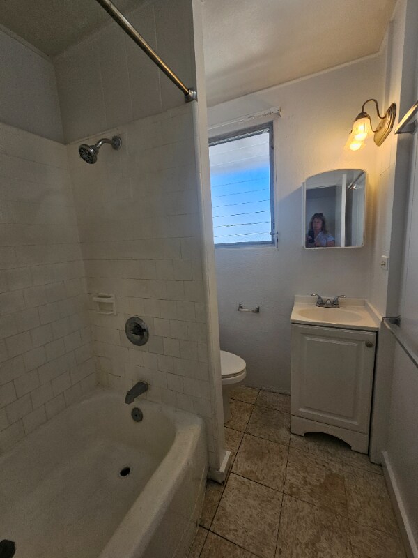 Photo - 2064 Young St Unidad 207