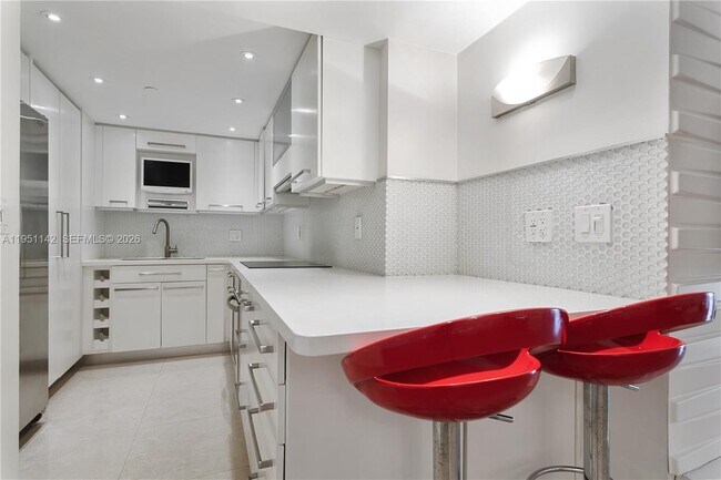 Photo - 2401 Collins Ave Unit 1110